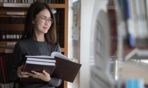 Filipina-Student