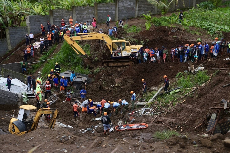 Philippines Typhoon Dante, Emong